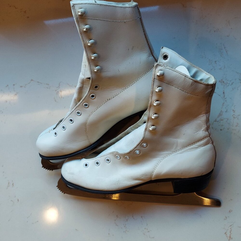 Vintage Aerflyte White Leather Ice Skates Sheffield Blades